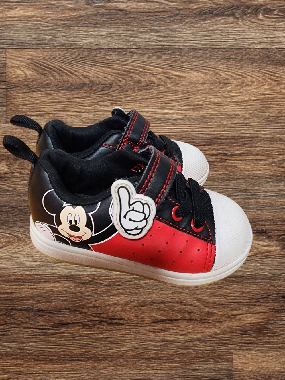 Disney Red and Black Mickey Mouse Kids Sneakers with White Toe Size 6c